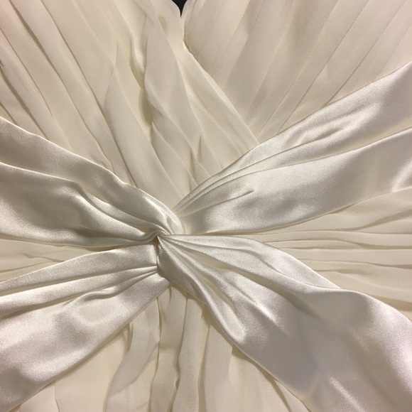 NWT Wedding gown David's Bridal New w/tags size 4 - Picture 7 of 7